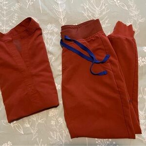 Figs scrub set in Auburn